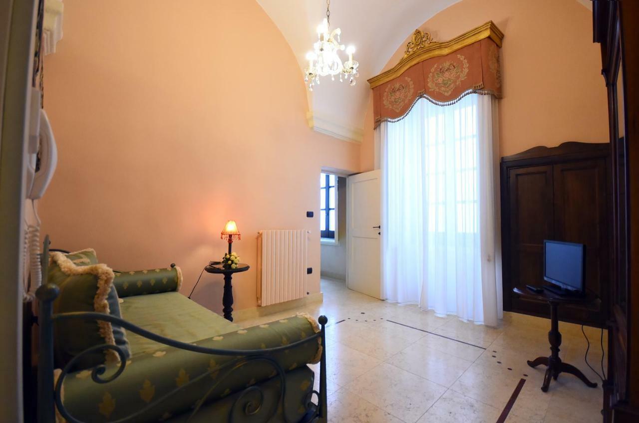 B&B Insula Gallipoli Bagian luar foto